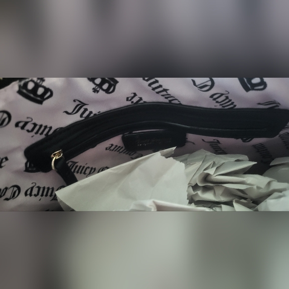 Juicy Couture Black Tote with Bag Charm Zipper Pouch And Gold Accents NWT - Picture 7 of 8